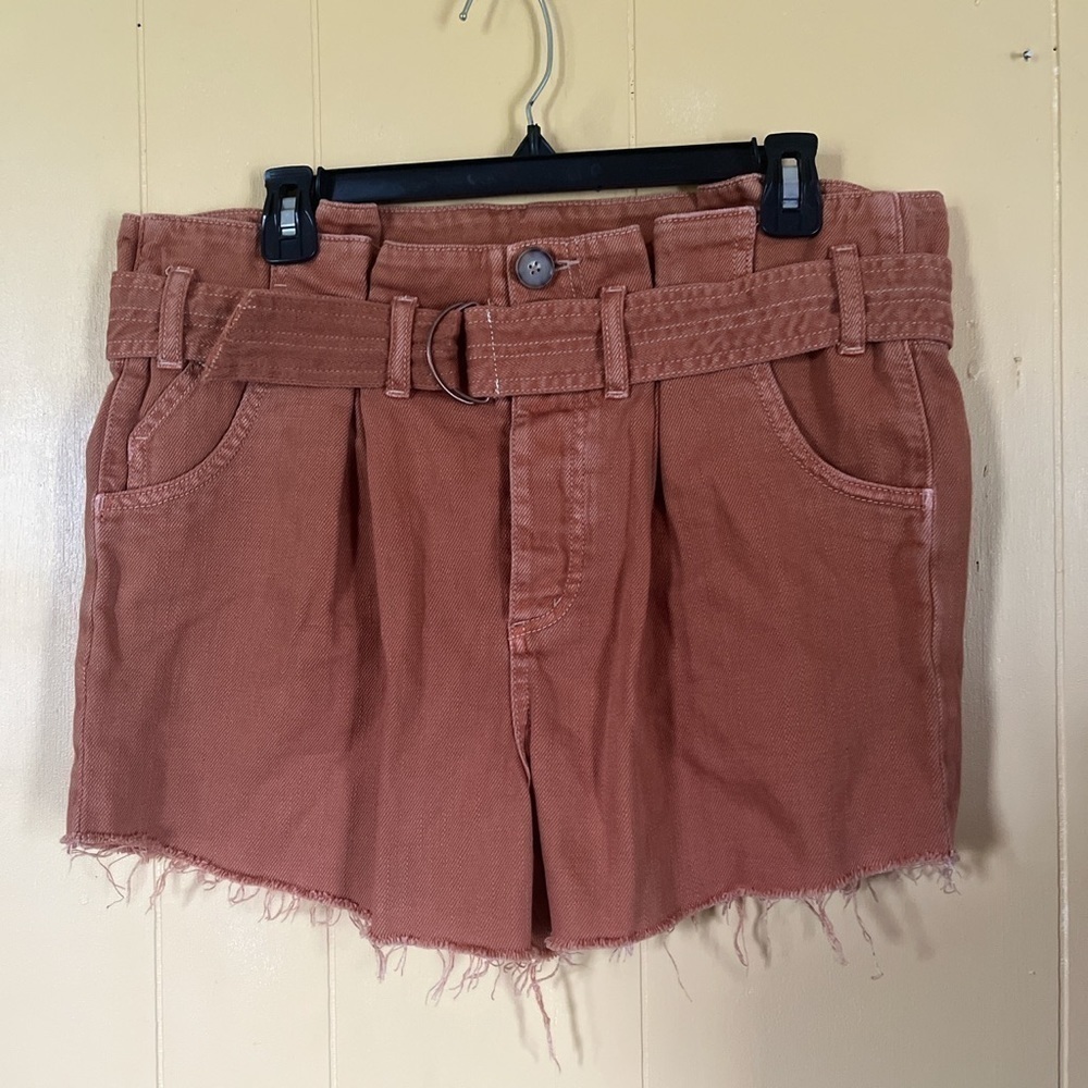 NWOT We the Free Belted Paper Bag Cut off Frayed Shorts!
